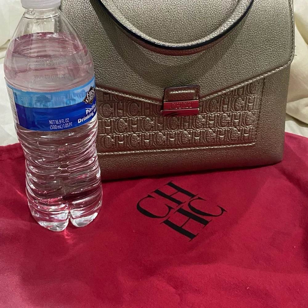 👜Carolina Herrera cross body súper good condition👜 - Picture 13 of 16